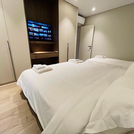 Two Steps Apartments Тирана Екстериор снимка