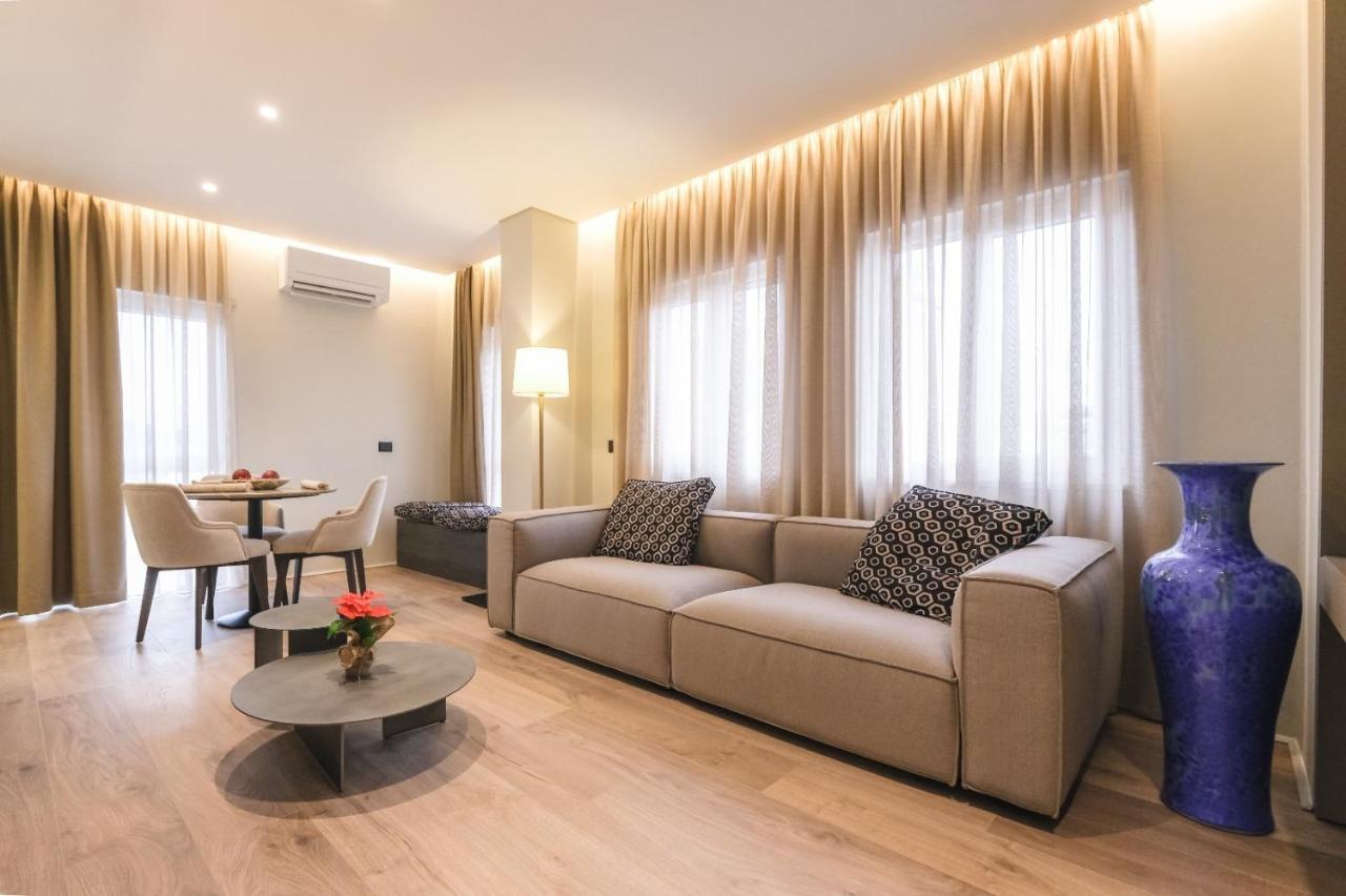 Two Steps Apartments Тирана Екстериор снимка