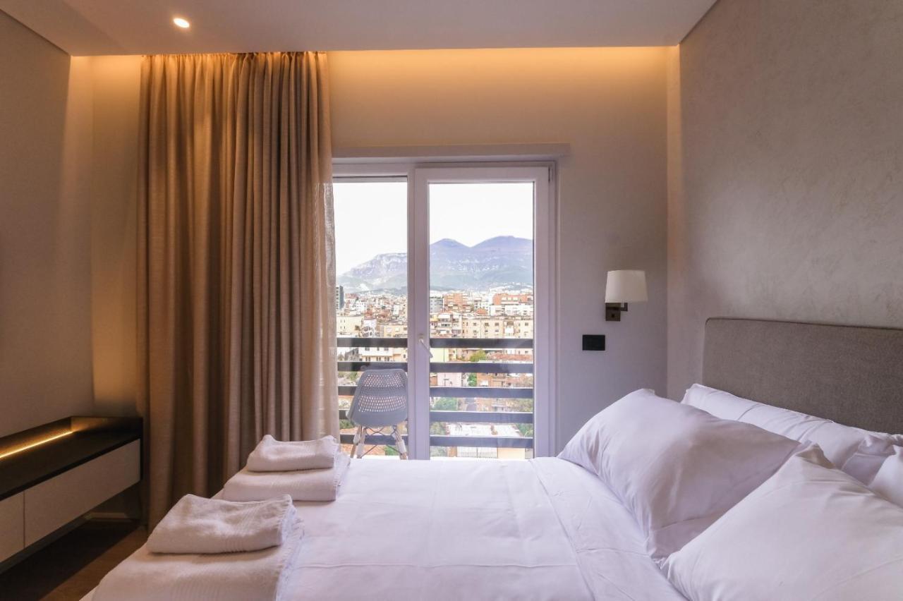 Two Steps Apartments Тирана Екстериор снимка