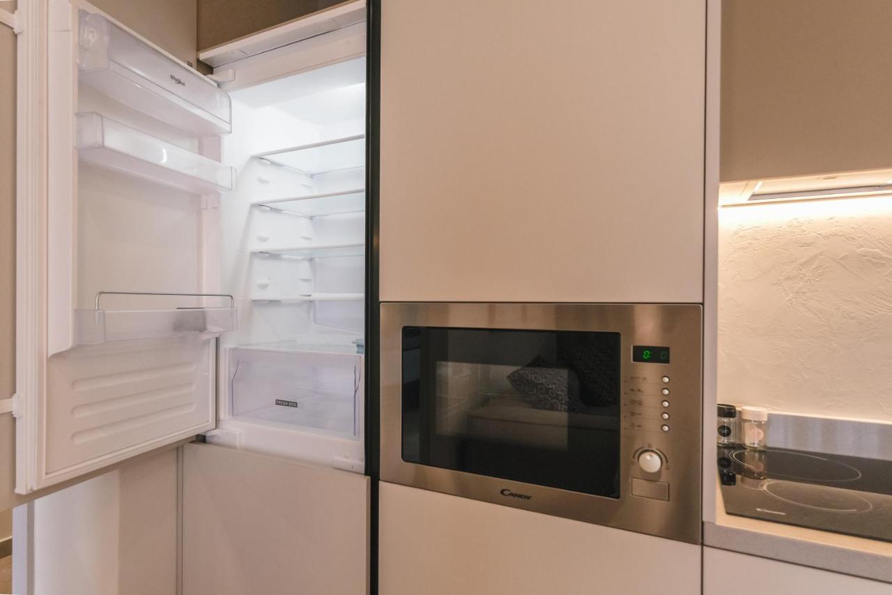 Two Steps Apartments Тирана Екстериор снимка