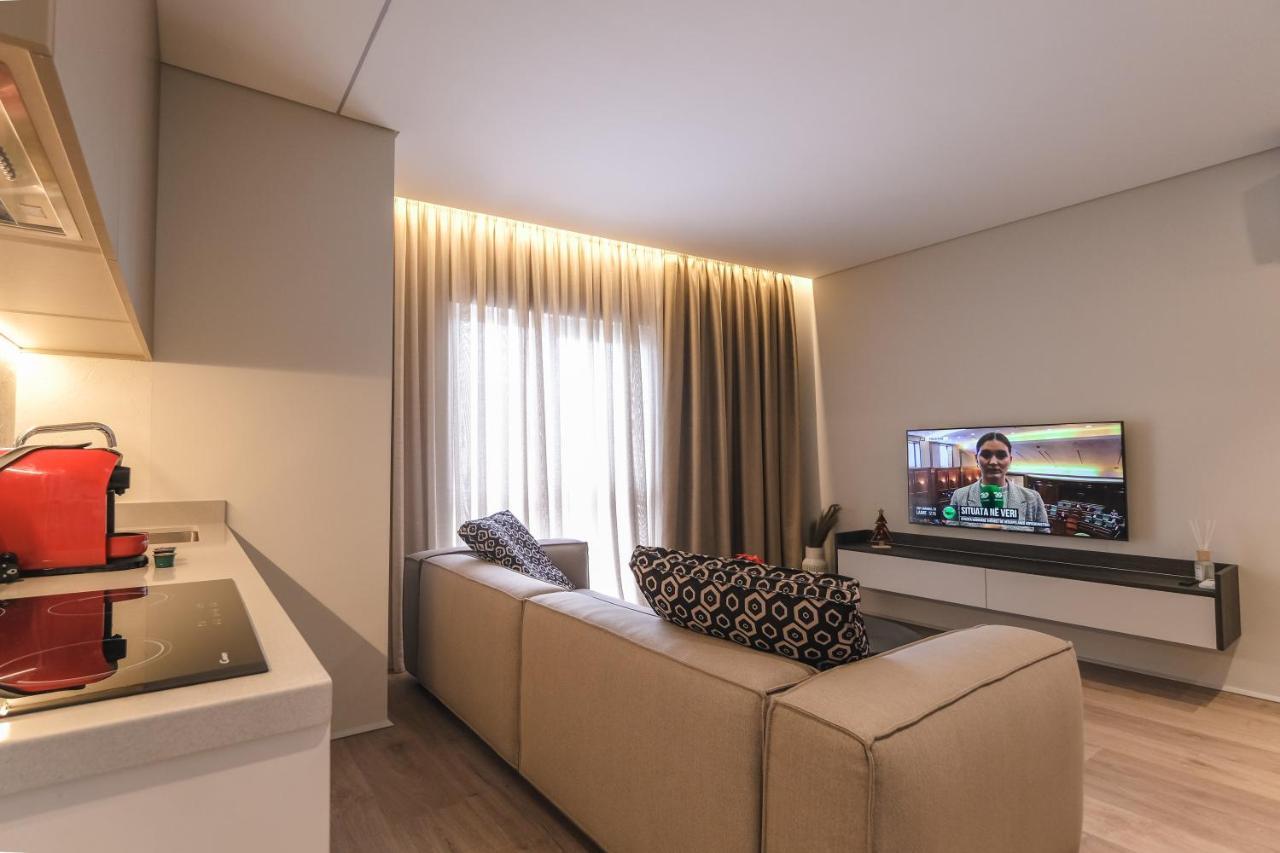 Two Steps Apartments Тирана Екстериор снимка