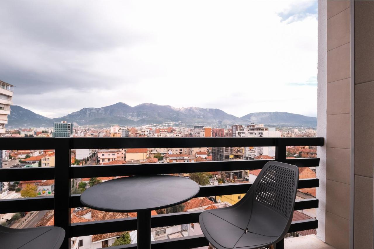 Two Steps Apartments Тирана Екстериор снимка