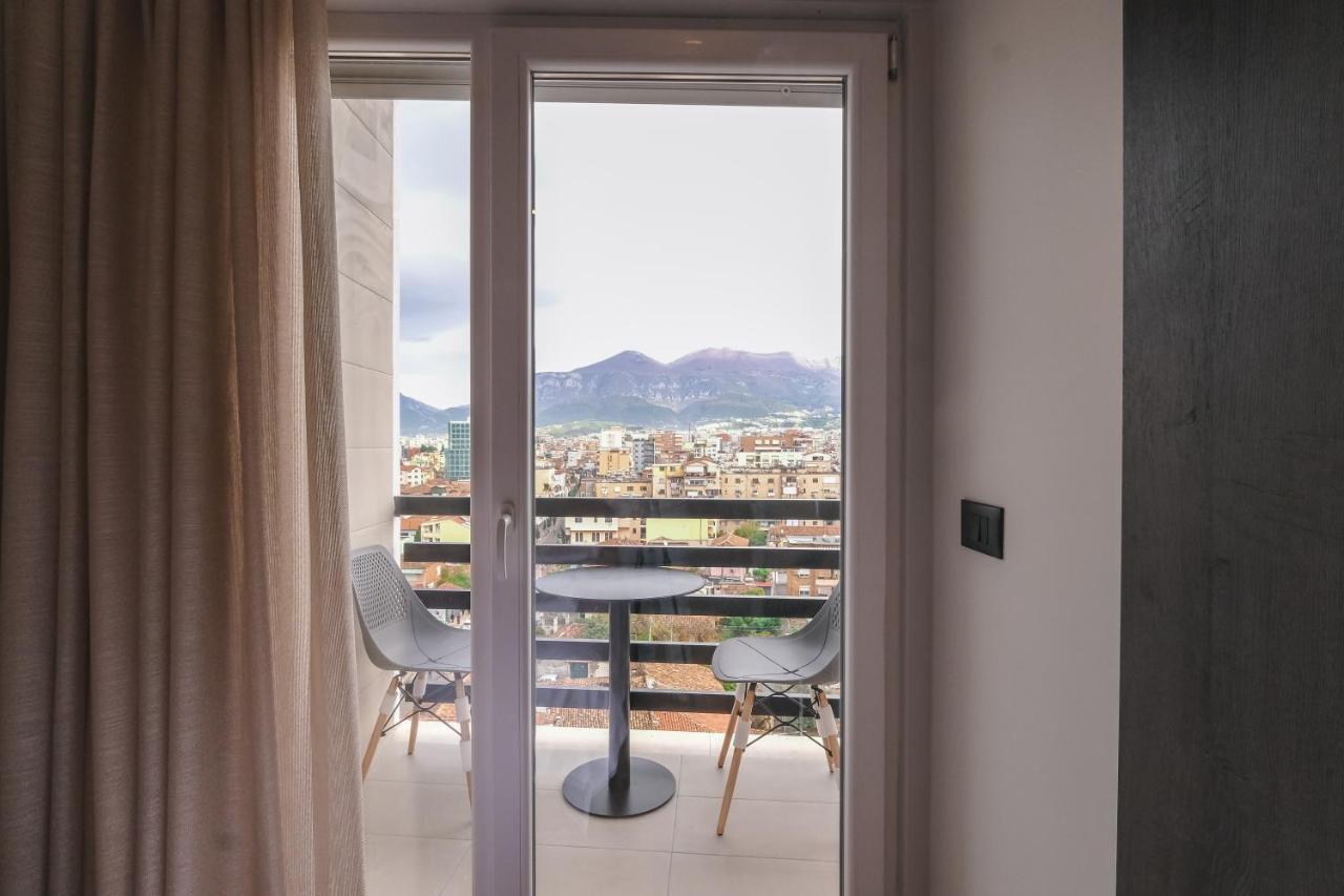 Two Steps Apartments Тирана Екстериор снимка