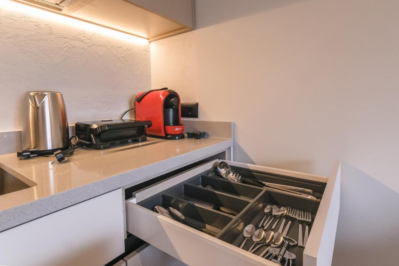 Two Steps Apartments Тирана Екстериор снимка
