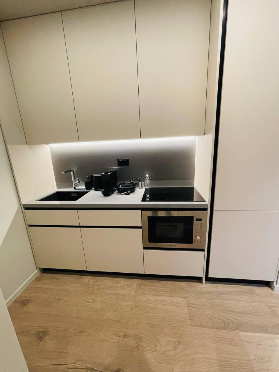 Two Steps Apartments Тирана Екстериор снимка